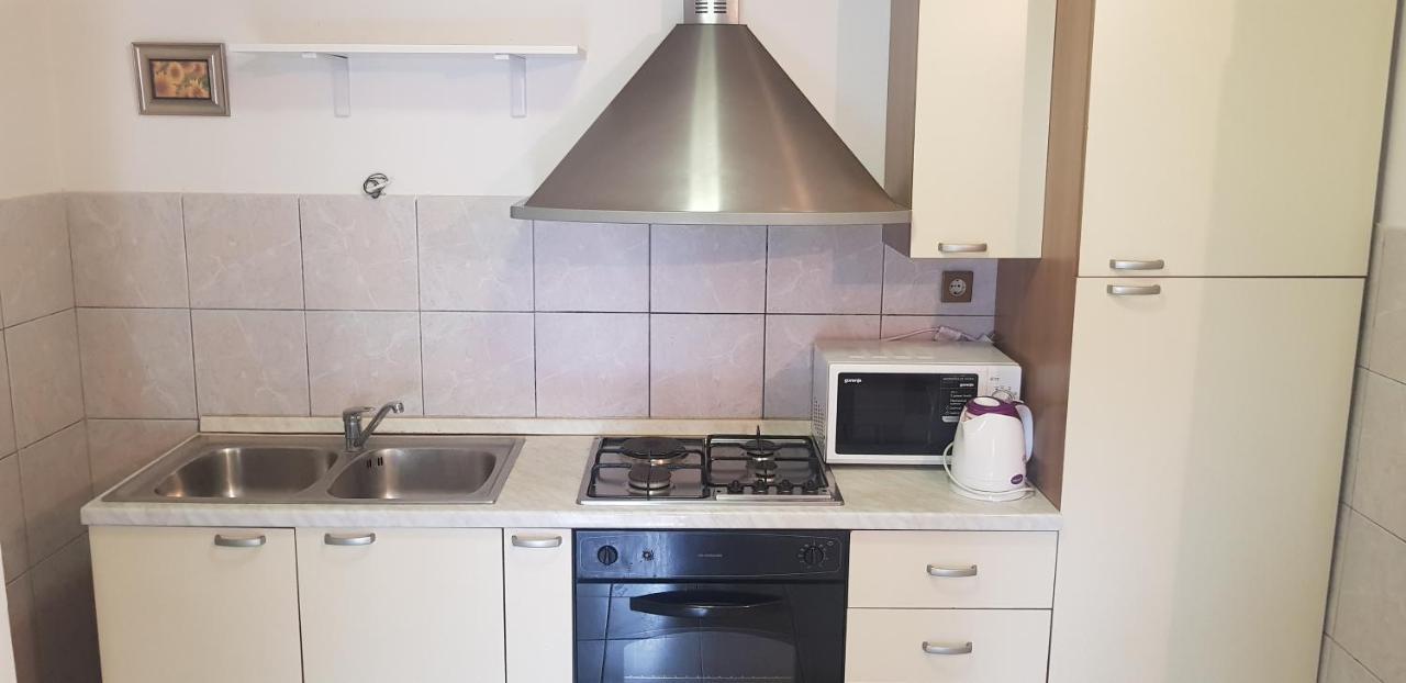 Apartments Petra ตรีบูนย์ ภายนอก รูปภาพ