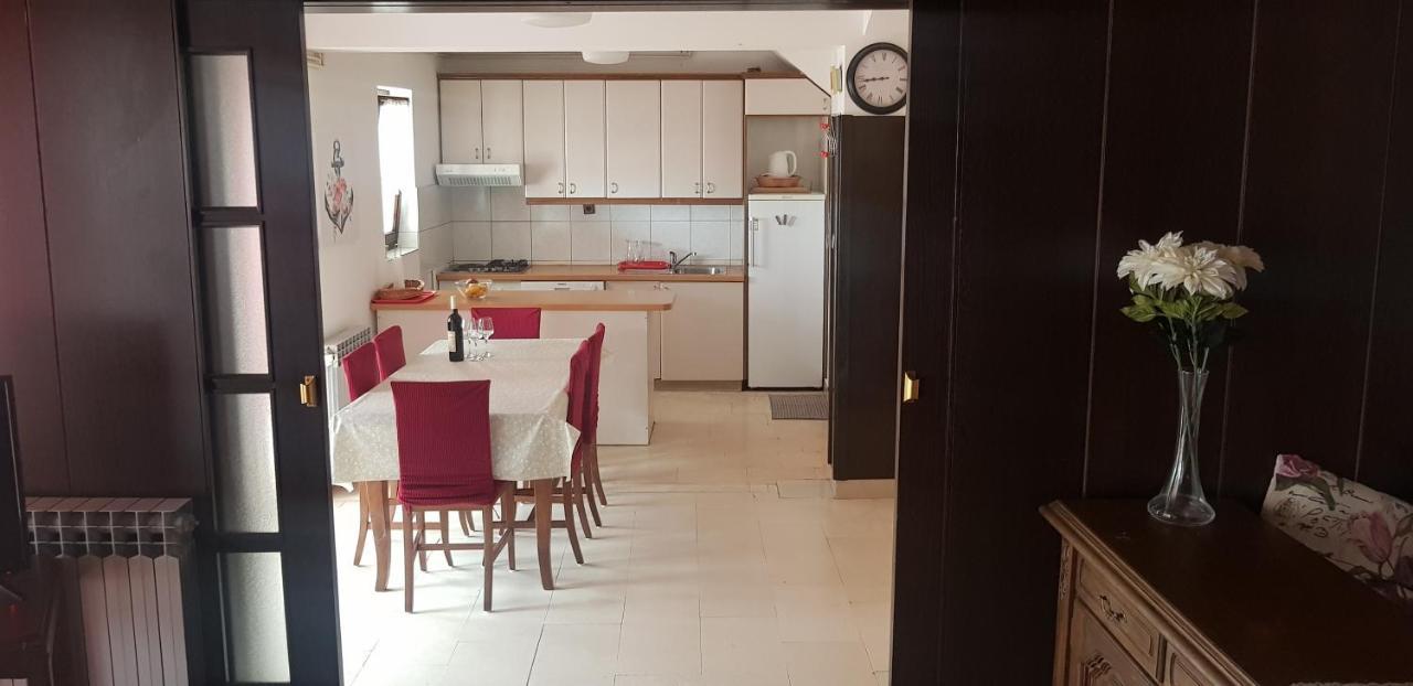 Apartments Petra ตรีบูนย์ ภายนอก รูปภาพ