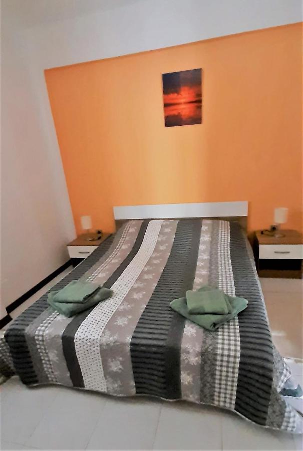 Apartments Petra ตรีบูนย์ ภายนอก รูปภาพ