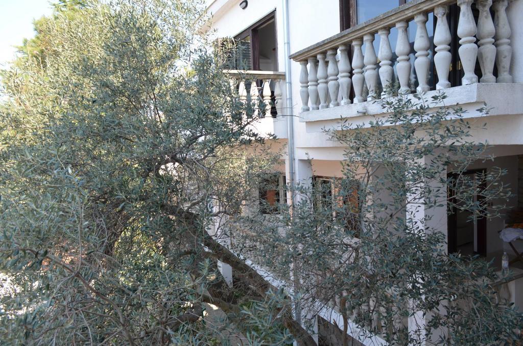 Apartments Petra ตรีบูนย์ ภายนอก รูปภาพ